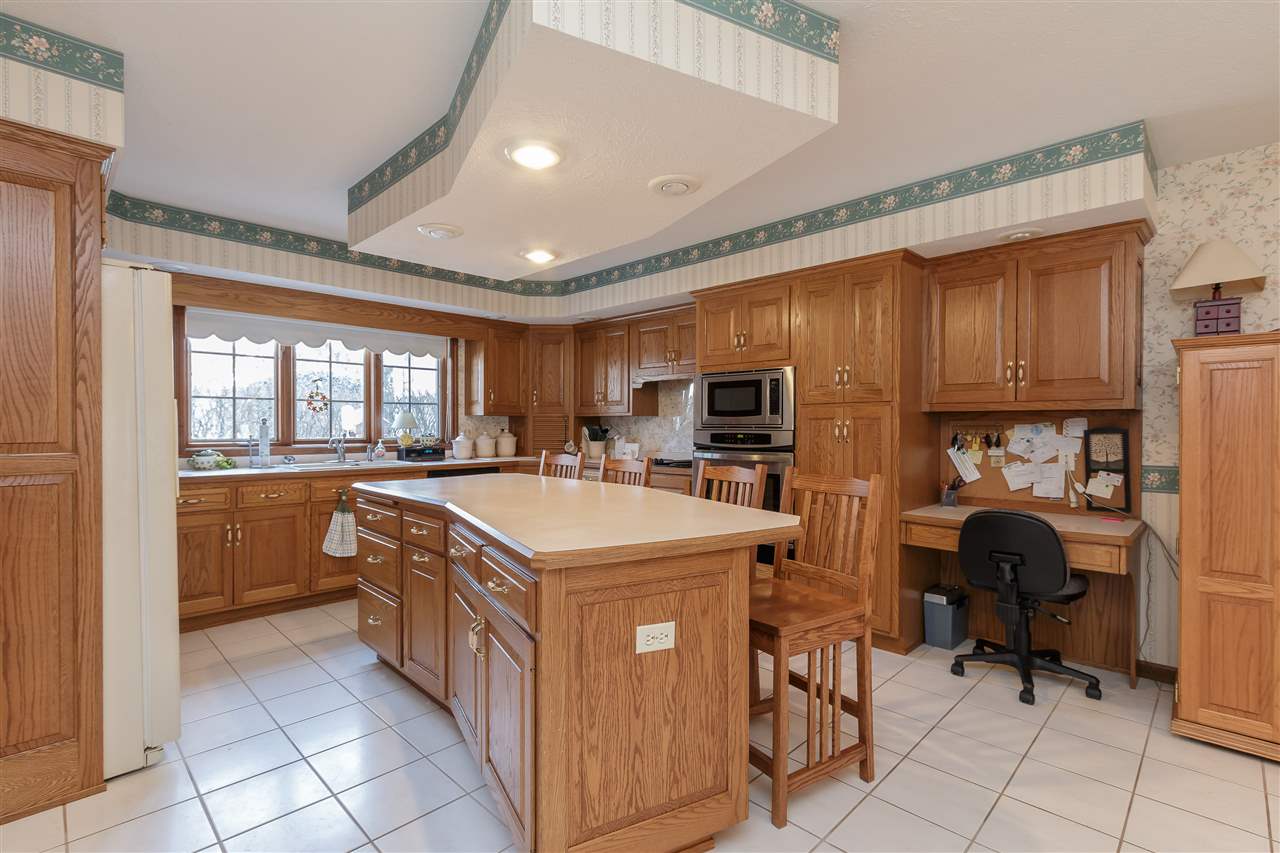 52209 Filbert Road Granger, IN 46530 - Photo 5 of 32 Gallery Image 5