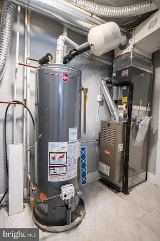 $2,900 | 138 Dale Street, Alexandria, VA 22305