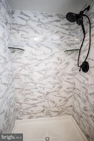 $2,900 | 138 Dale Street, Alexandria, VA 22305