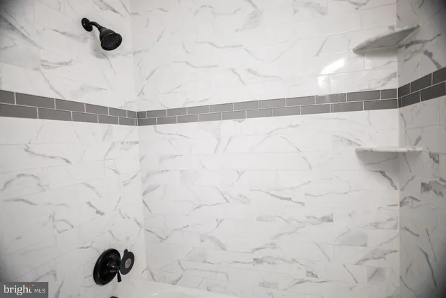 $2,900 | 138 Dale Street, Alexandria, VA 22305