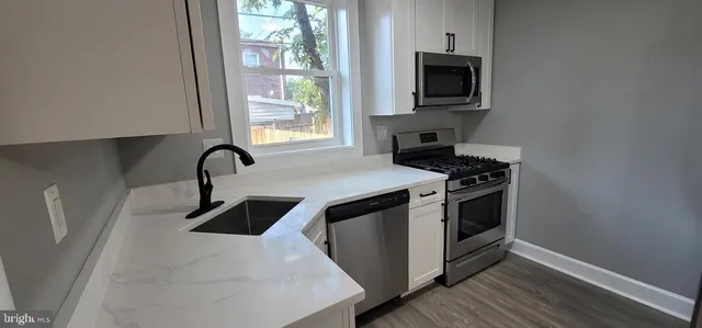 $2,900 | 138 Dale Street, Alexandria, VA 22305