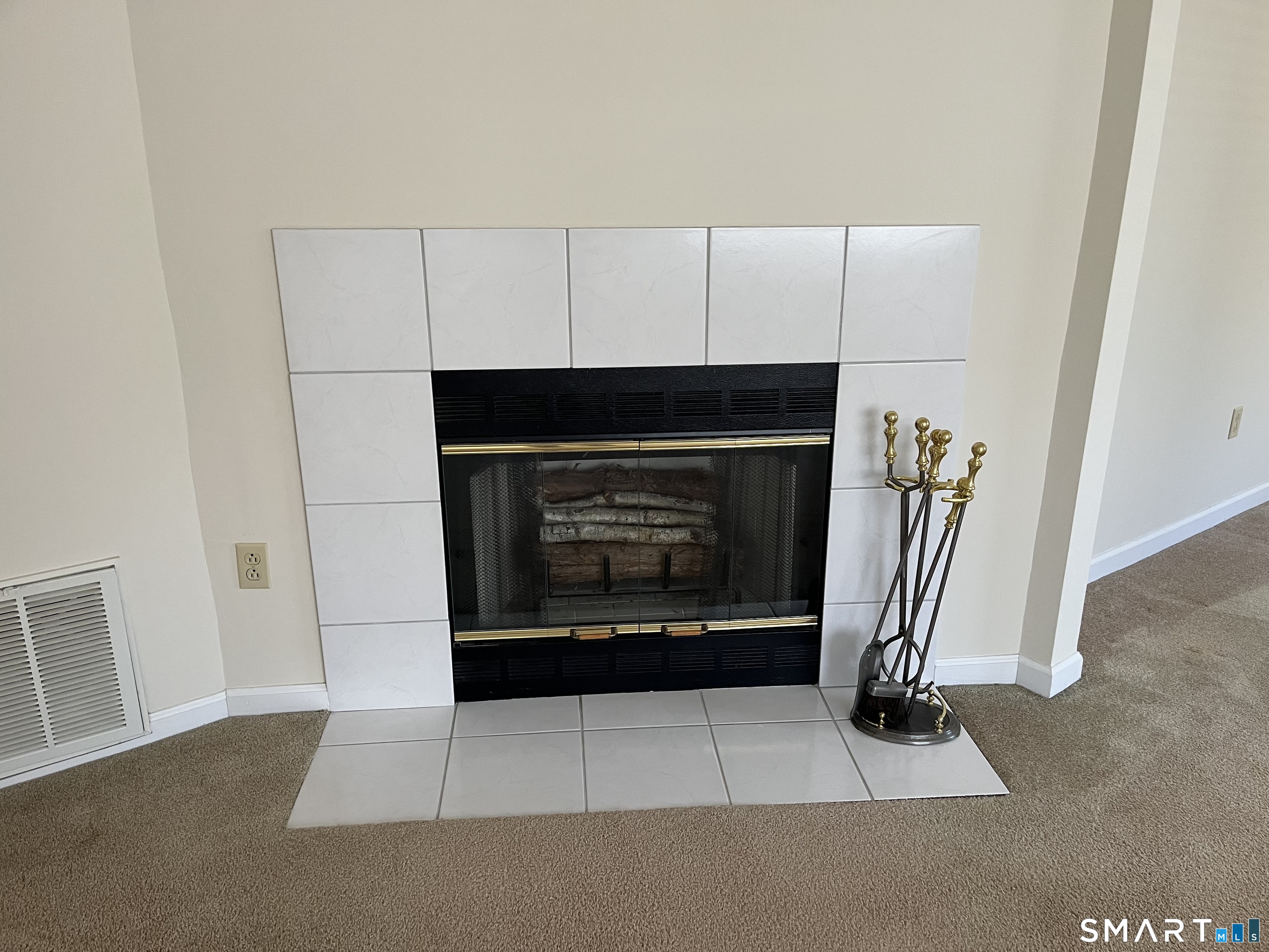 202 Windgate Circle, Unit E Monroe, CT 06468 - Photo 8 of 18