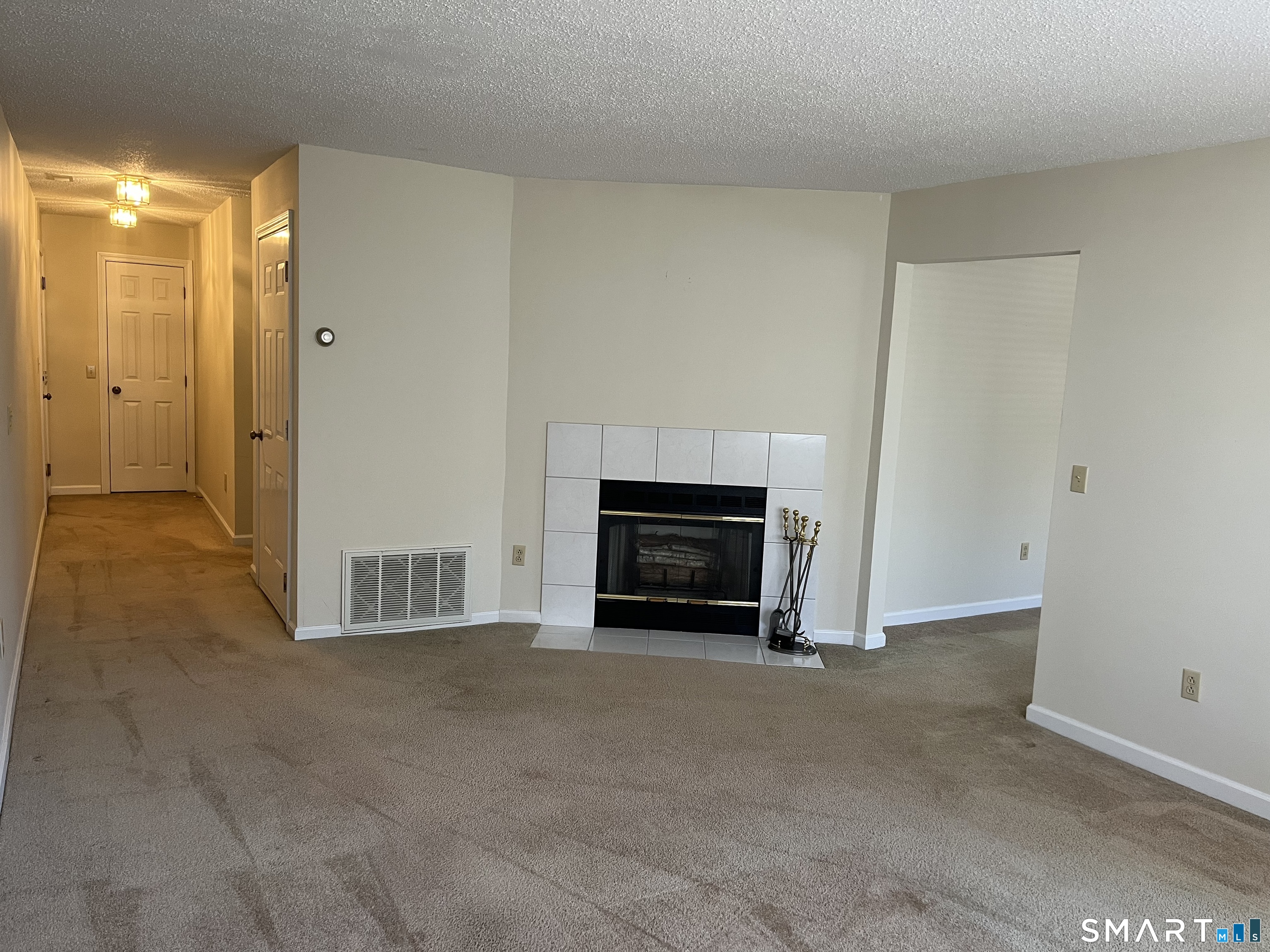 202 Windgate Circle, Unit E Monroe, CT 06468 - Photo 9 of 18