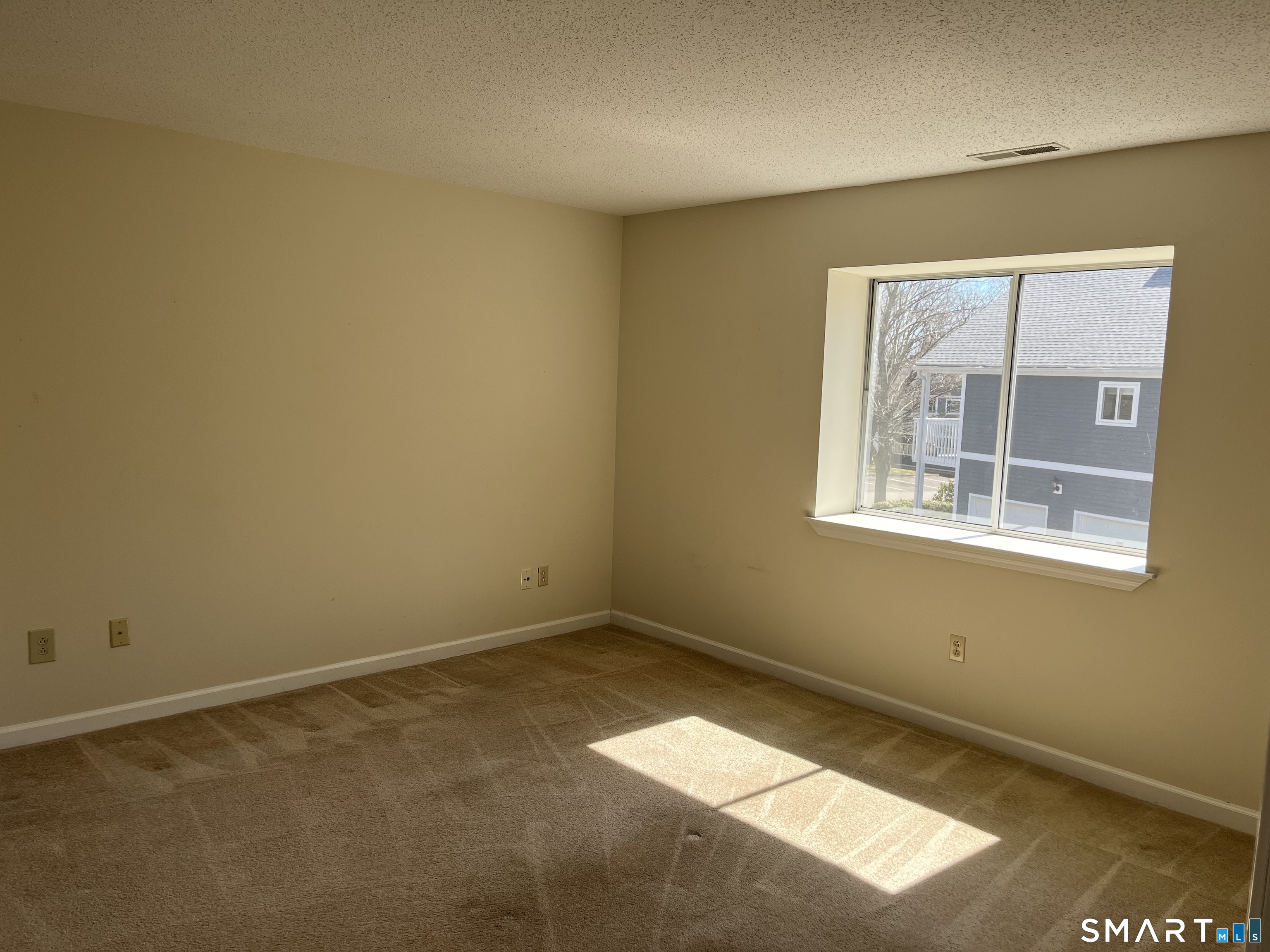 202 Windgate Circle, Unit E Monroe, CT 06468 - Photo 10 of 18