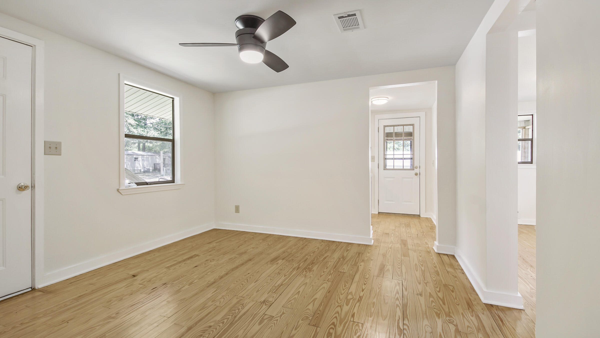 223 Turner Road DeFuniak Springs, FL 32433 - Photo 4 of 30 DSC08761