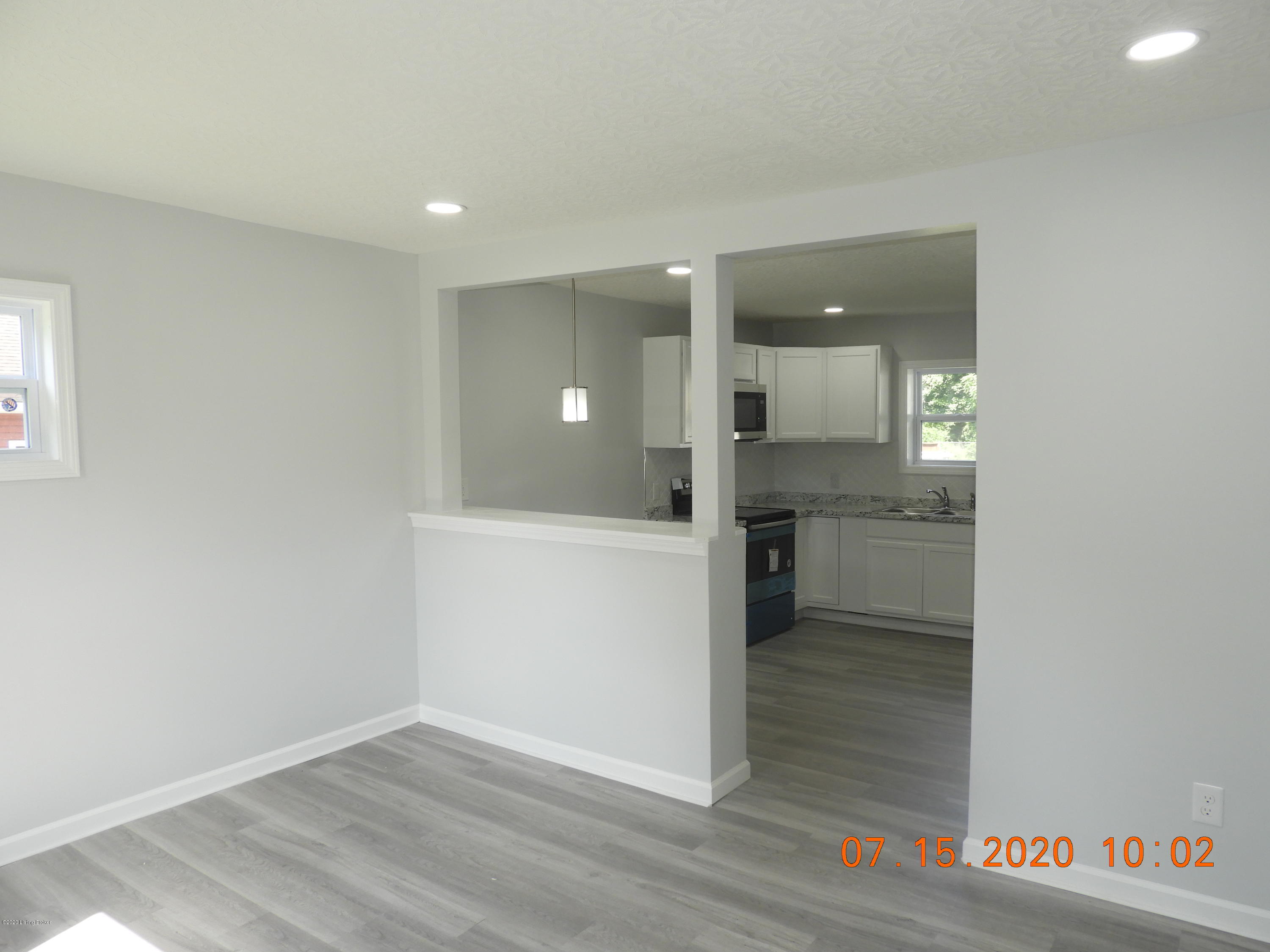 6680 Rutledge Road Louisville, KY 40258 - Photo 12 of 51 DSCN6808