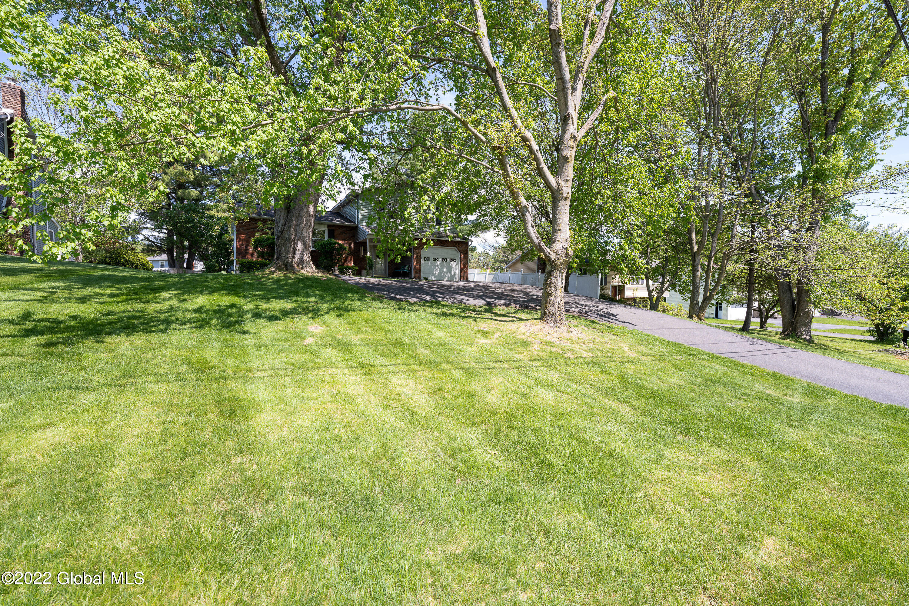 375 Consaul Road Colonie, NY 12304 - Photo 6 of 70 0 Front 4