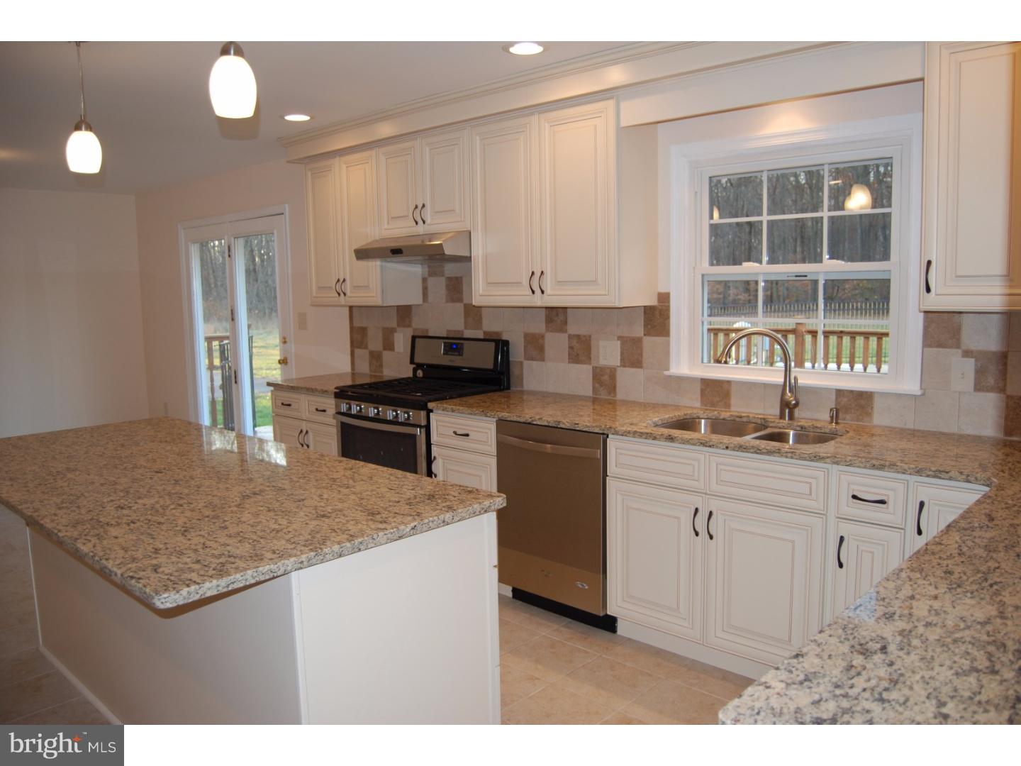 671 Old Porter Road Bear, DE 19701 - Photo 8 of 25 Kitchen