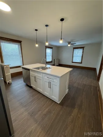 $1,995 | 121 Humboldt Parkway, Unit B, Buffalo, NY 14214