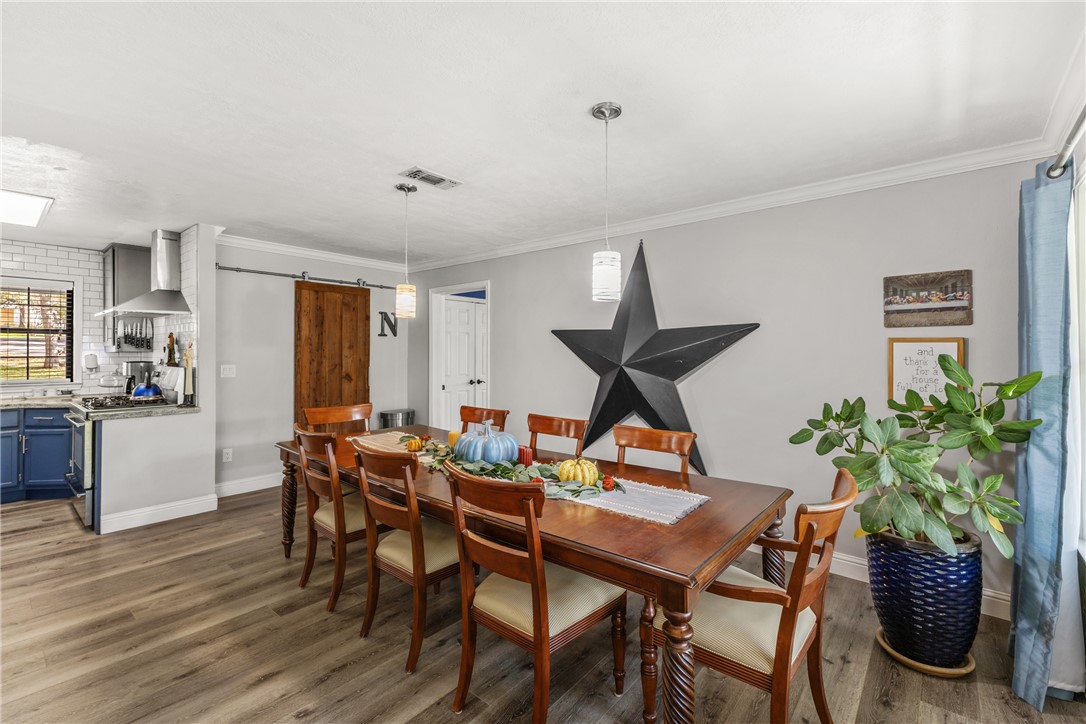 2015 Pinewood Drive Bryan, TX 77807 - Photo 10 of 36