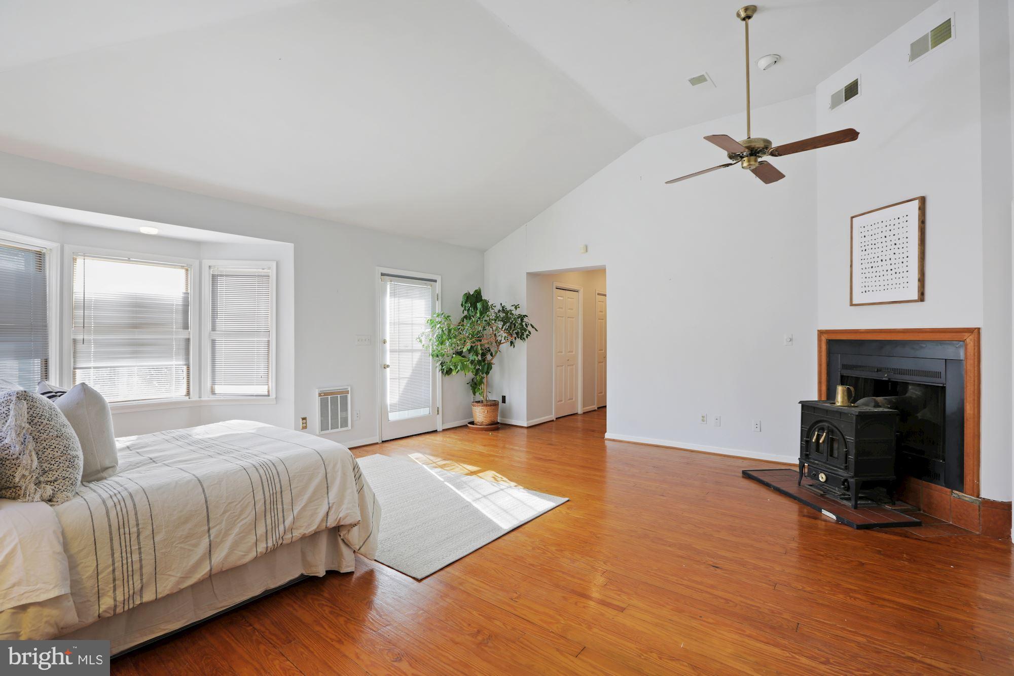 10809 South Glen Road Potomac, MD 20854 - Photo 11 of 27 Main Level Owners Suite w/Wood Stove Option