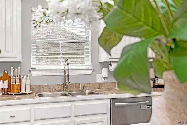 $325,000 | 317 Benjamin Street, New Roads, LA 70760