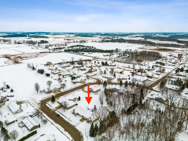 $315,000 | 125 Fieldcrest Drive, Brillion, WI 54110