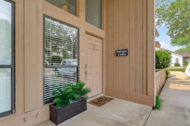 $699,000 | 613 Hi Circle North, Unit E, Horseshoe Bay, TX 78657