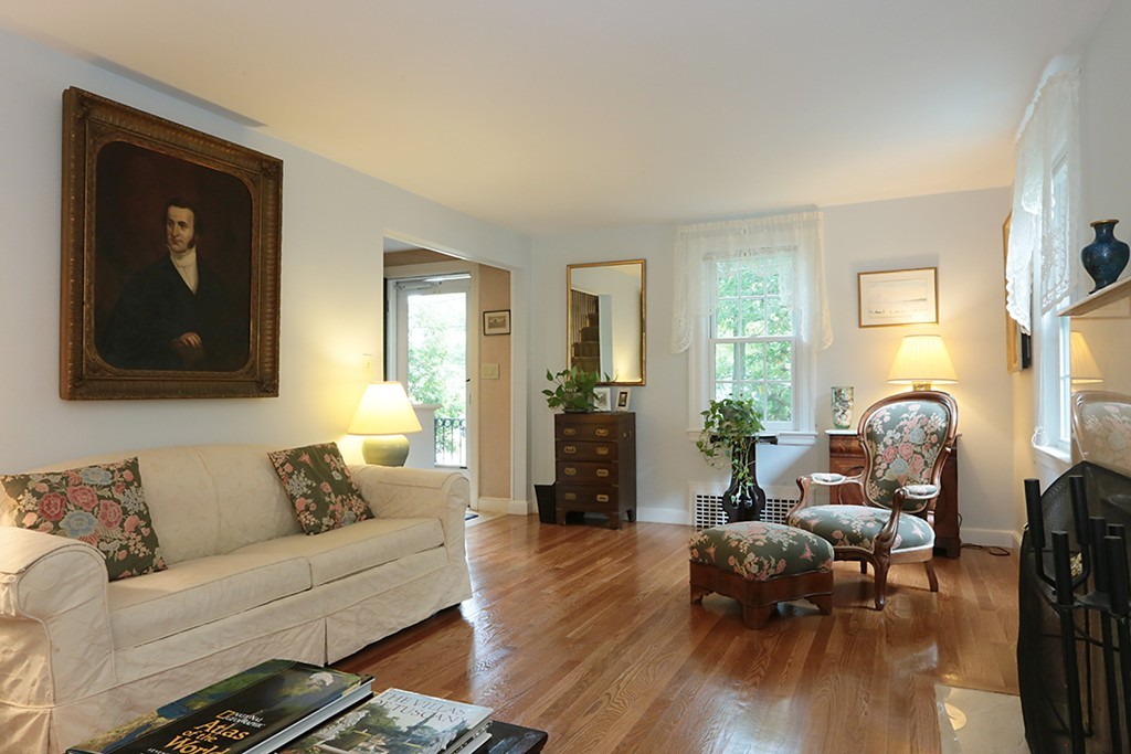 61 Hackensack Road Boston, MA 02467 - Photo 3 of 24