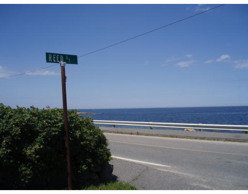 21 Reed Street Marshfield, MA 02020 - Photo 17 of 19 a close up of a street sign