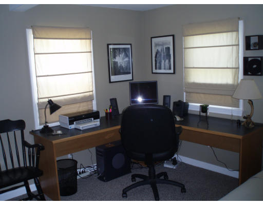 21 Reed Street Marshfield, MA 02020 - Photo 7 of 19 a workspace with furniture and window