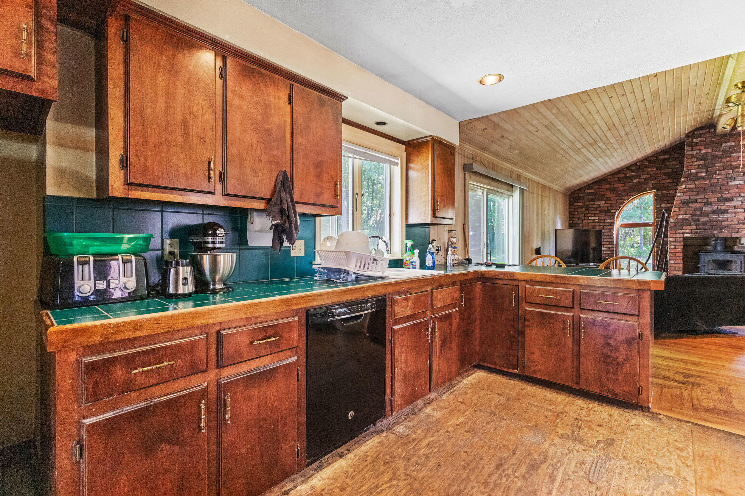 2 Poplar Street Old Orchard Beach, ME 04064 - Photo 21 of 32 2 poplar oob-006