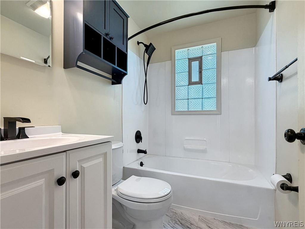 878 Beach Road Cheektowaga, NY 14225 - Photo 26 of 34 Full Bath