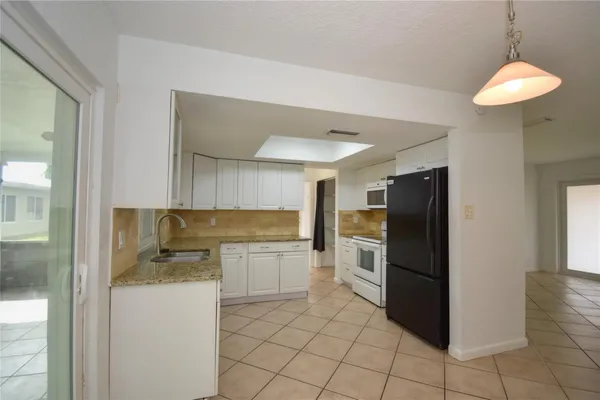 $2,500 | 960 Northwest 49th Street, Deerfield Beach, FL 33064