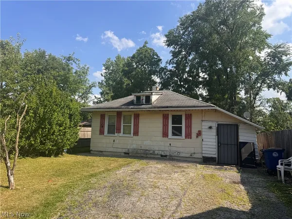 $42,000 | 16404 Tarkington Avenue, Cleveland, OH 44128
