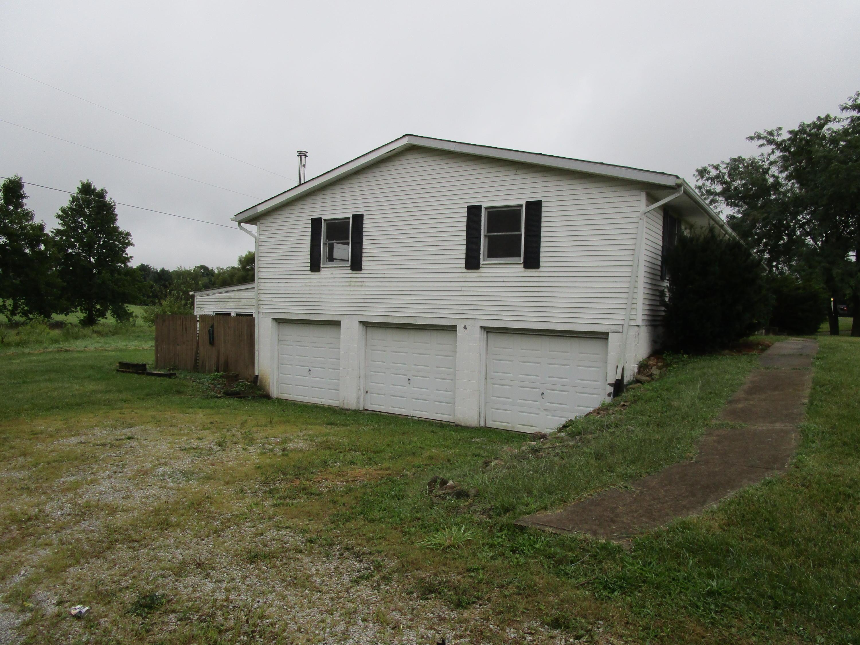 3430 Stringtown Road Northeast Lancaster, OH 43130 - Photo 3 of 16