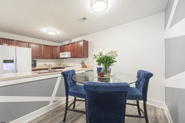 $215,000 | 370 Heather Croft, Unit 370, Egg Harbor Township, NJ 08234