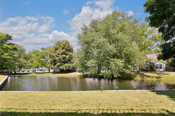 $215,000 | 370 Heather Croft, Unit 370, Egg Harbor Township, NJ 08234