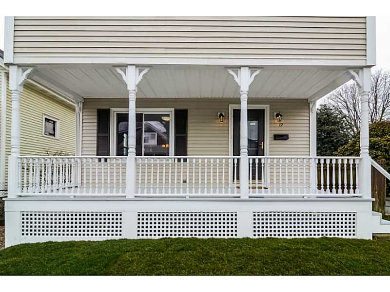 19 County Street Newport, RI 02840 - Photo 2 of 24 Exterior Front.