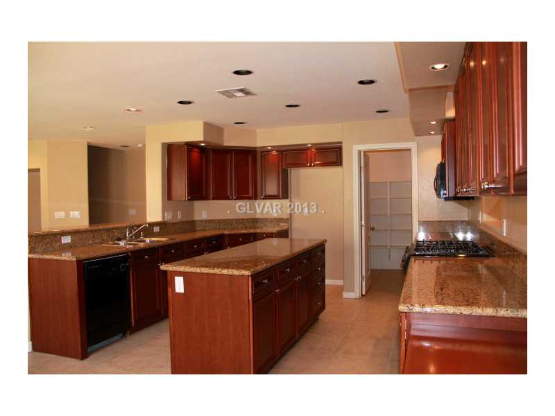 656 Doubleshot Lane Henderson, NV 89052 - Photo 13 of 35 Kitchen.
