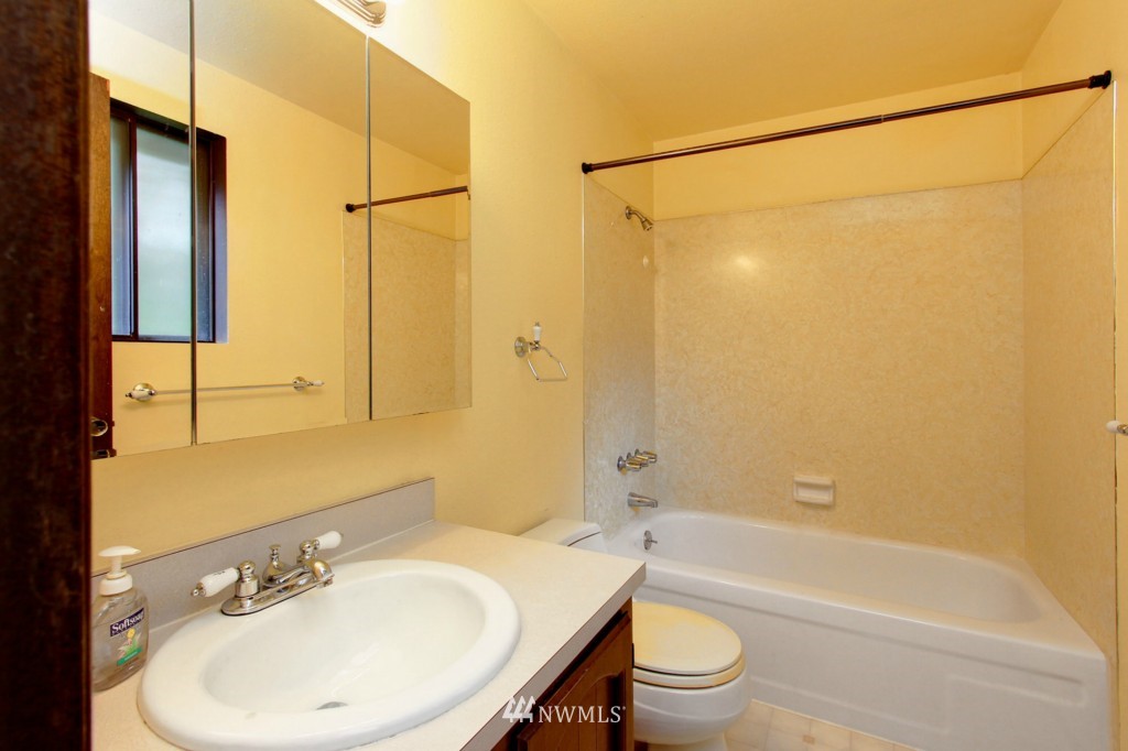 22609 61st Avenue Southeast Bothell, WA 98021 - Photo 7 of 15