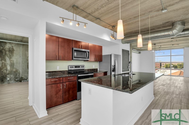 545 Berrien Street, Unit J Savannah, GA 31401 - Photo 3 of 36