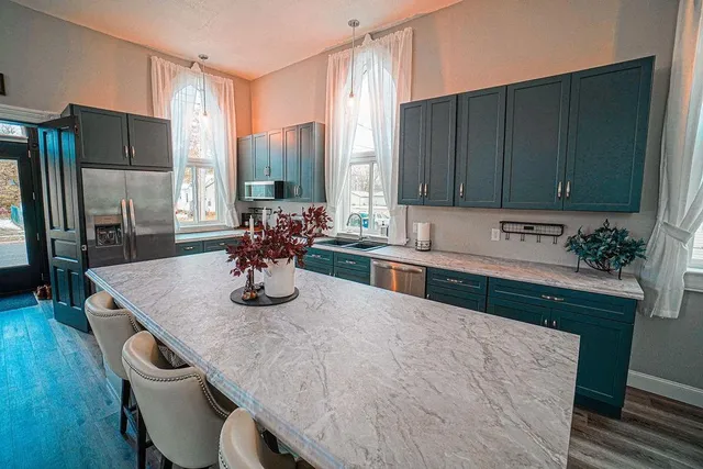 $324,900 | 712 La Crosse Street, Mauston, WI 53948