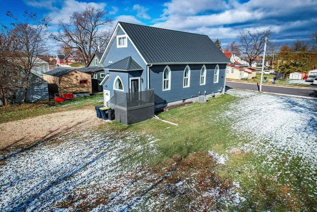 $324,900 | 712 La Crosse Street, Mauston, WI 53948