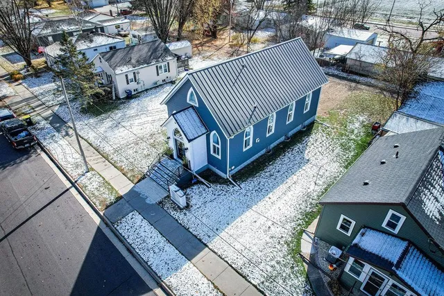 $324,900 | 712 La Crosse Street, Mauston, WI 53948