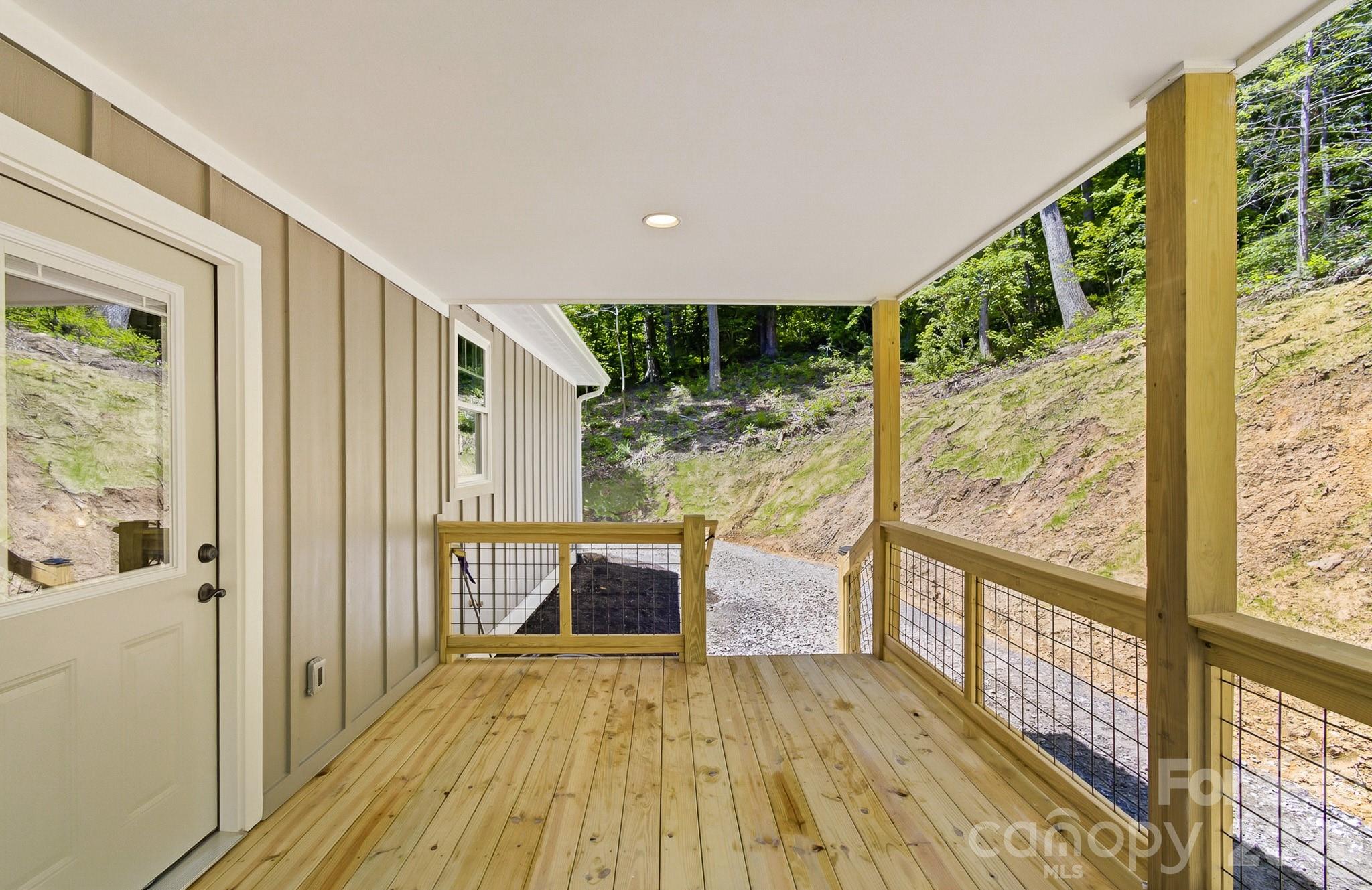 73 Rocking Porch Road Asheville, NC 28805 - Photo 4 of 47