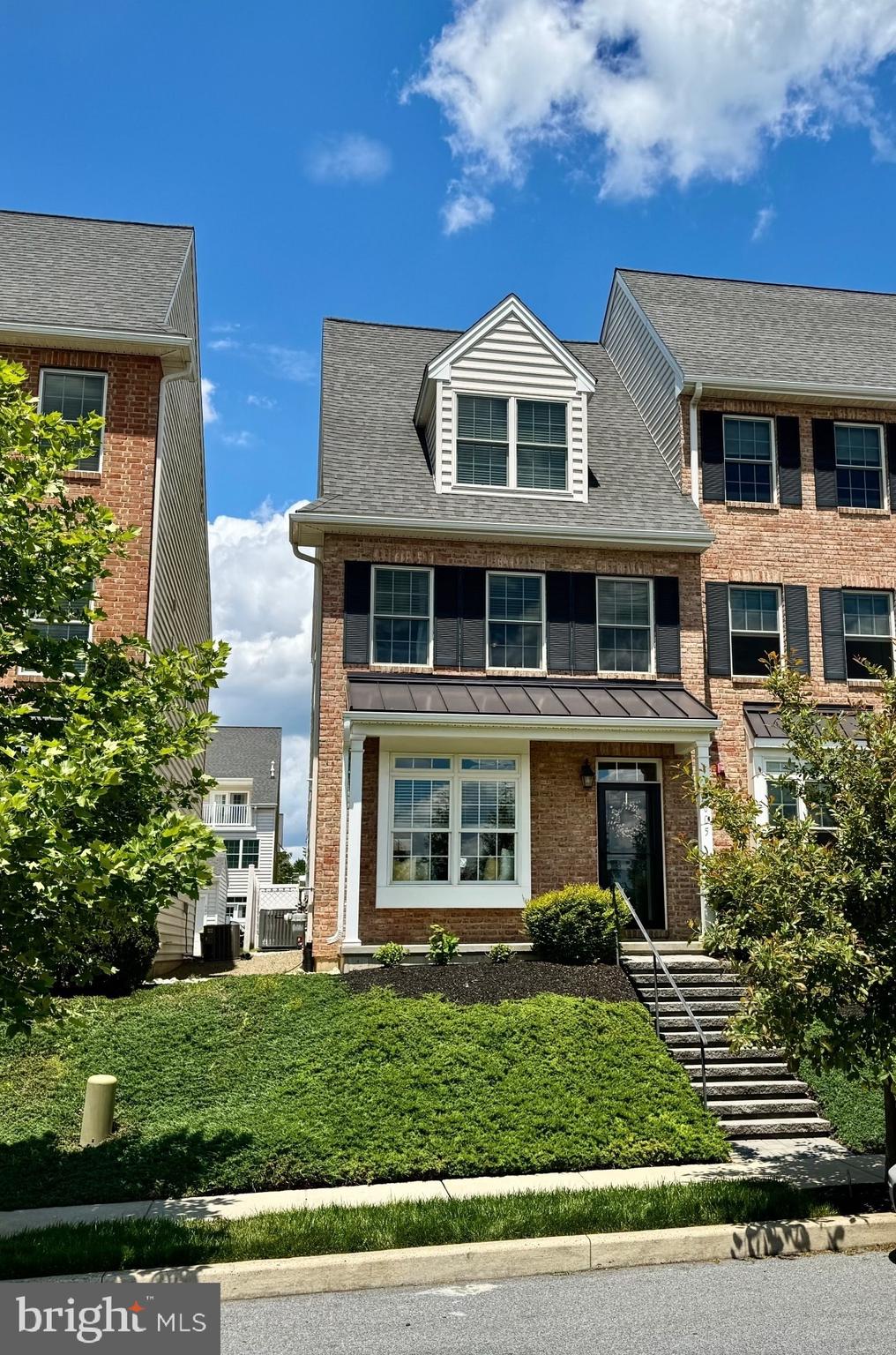 605 West Mulberry St  