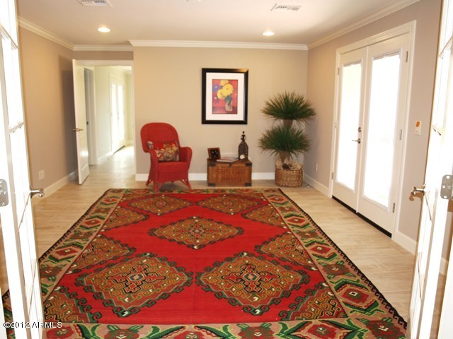 1837 East Roma Avenue Phoenix, AZ 85016 - Photo 11 of 32 Fabulous Family Room!