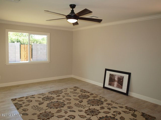 1837 East Roma Avenue Phoenix, AZ 85016 - Photo 14 of 32 Large Split Mater Bedroom