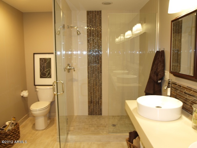 1837 East Roma Avenue Phoenix, AZ 85016 - Photo 16 of 32 Private Master Bathroom