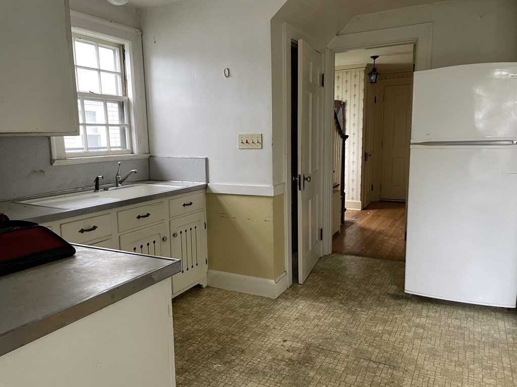 251 Elm Street Everett, MA 02149 - Photo 8 of 17