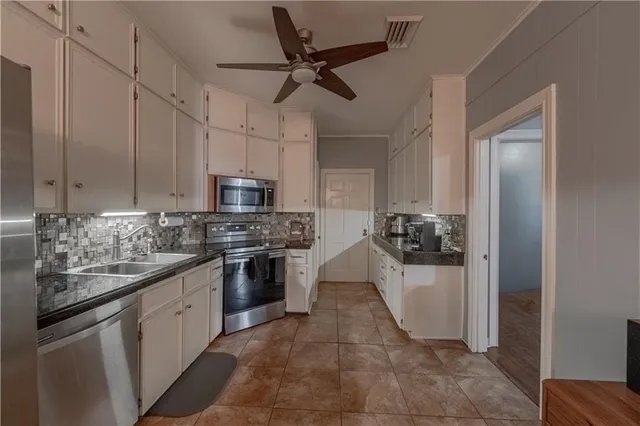 $169,000 | 4406 Charleston Circle, Unit 15, Alexandria, LA 71303