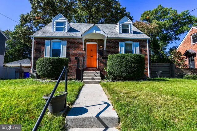 $488,000 | 9024 49th Place, College Park, MD 20740