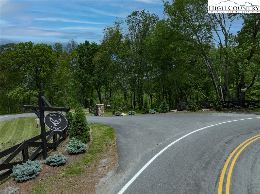 Ec1 Ec1 Eagle Crest Trail Elk Park, NC 28622 - Photo 15 of 15 a view of a backyard