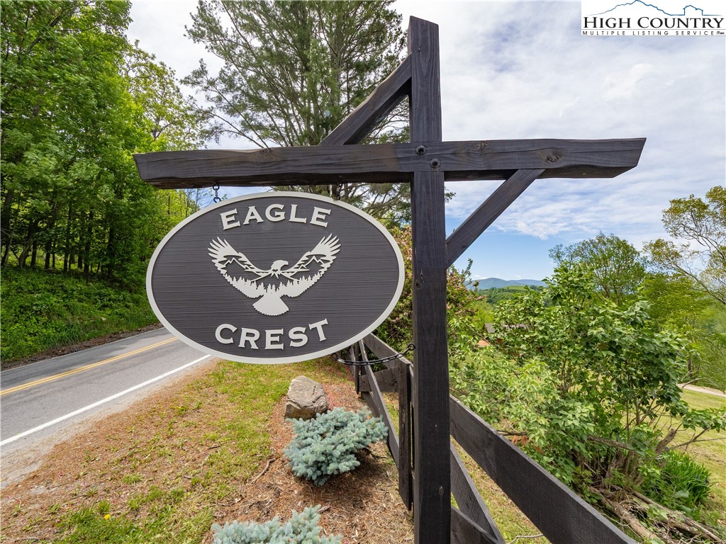 Ec1 Ec1 Eagle Crest Trail Elk Park, NC 28622 - Photo 4 of 15 a view of an outdoor space