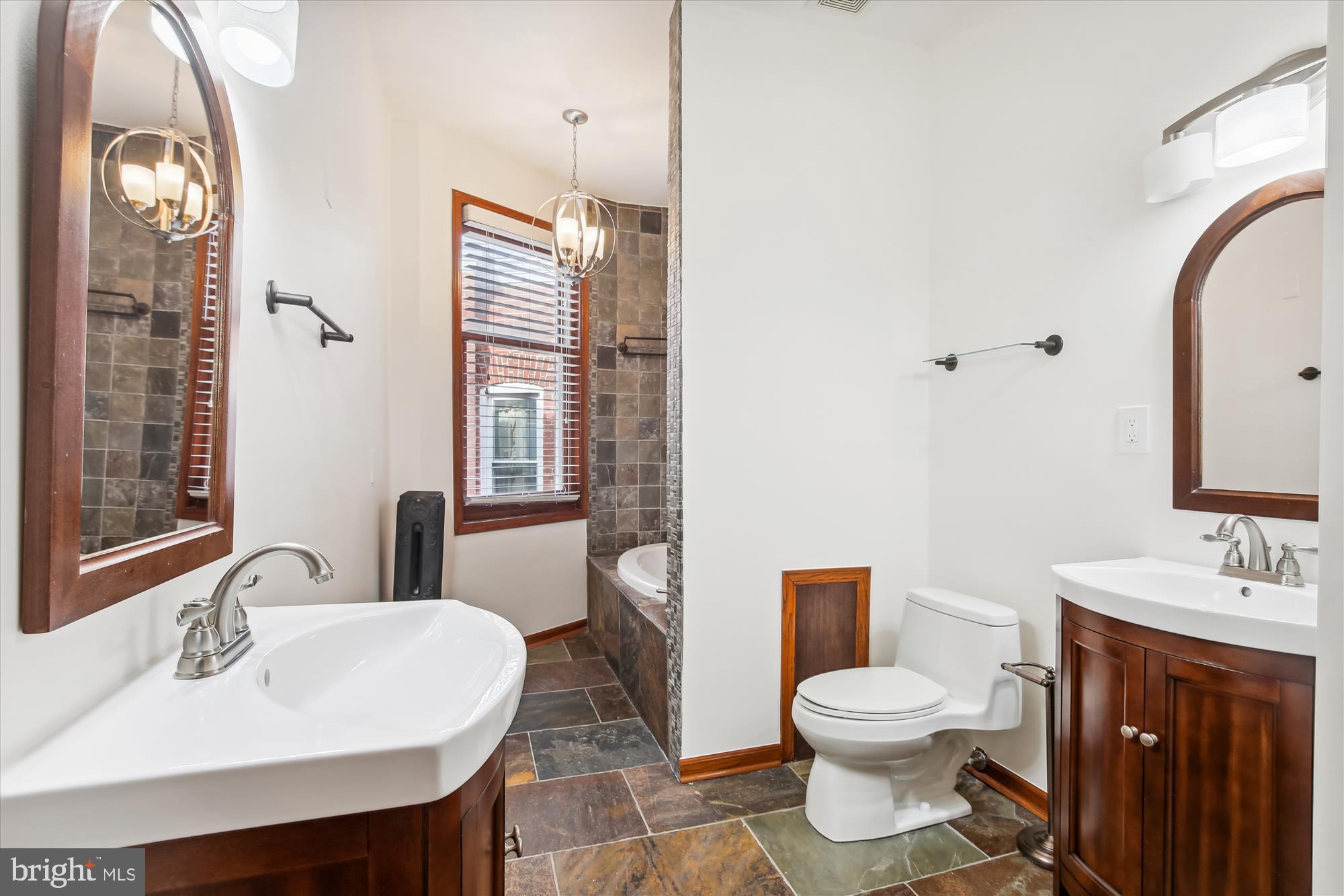 1814 Park Road Northwest Washington, DC 20010 - Photo 57 of 132 Primary Bath