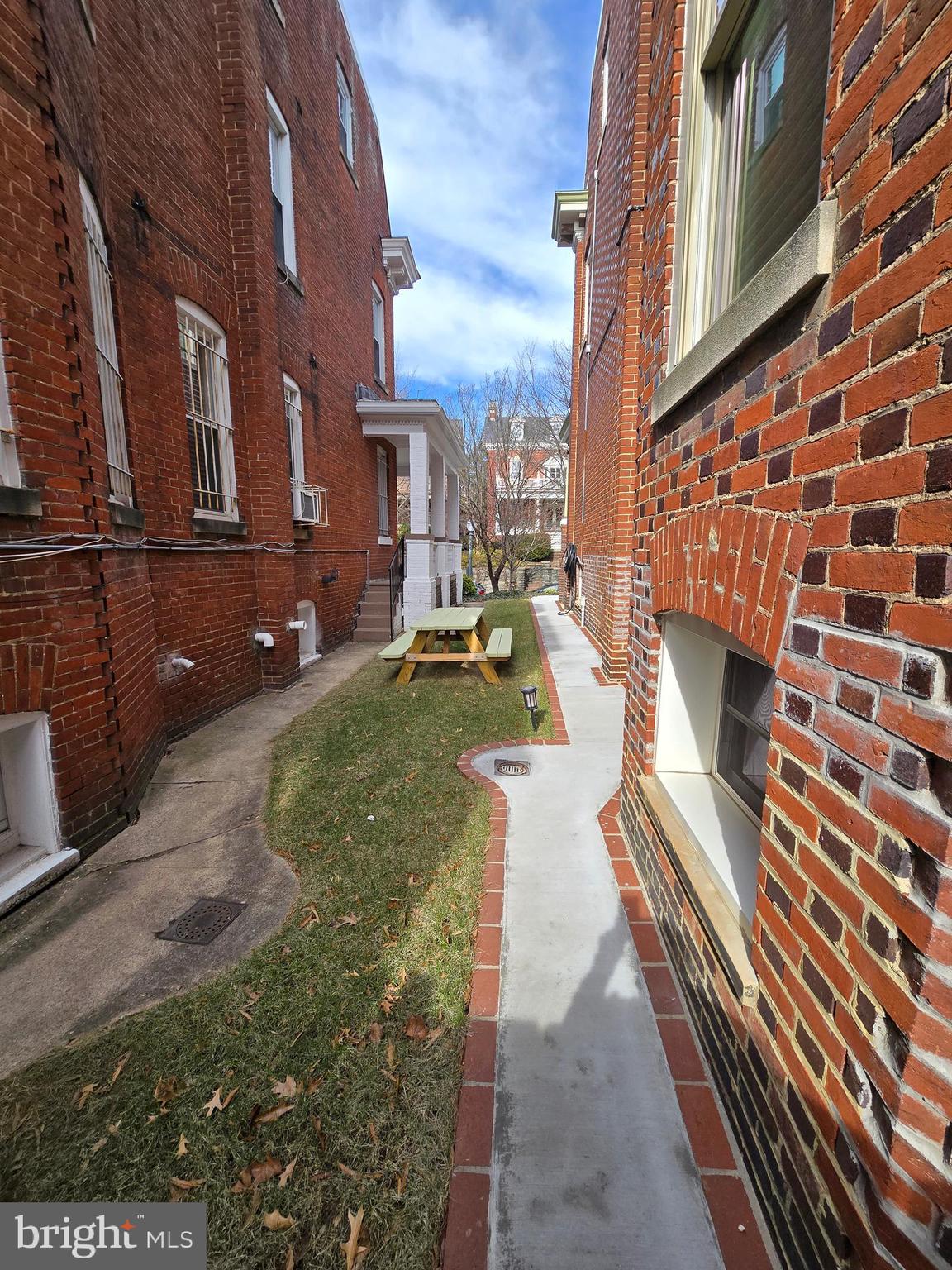 1814 Park Road Northwest Washington, DC 20010 - Photo 7 of 132 Side Yard