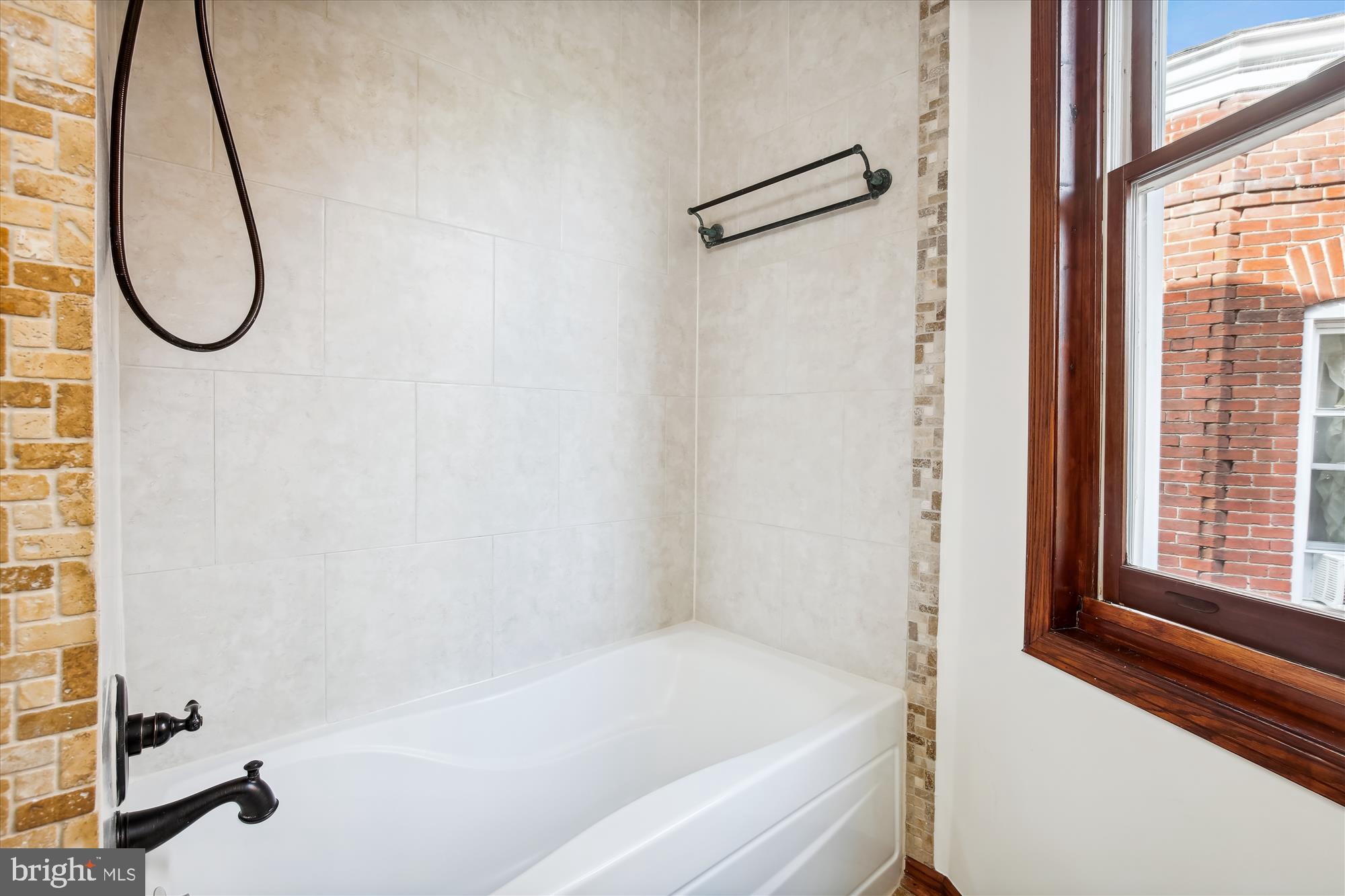 1814 Park Road Northwest Washington, DC 20010 - Photo 75 of 132 Tub