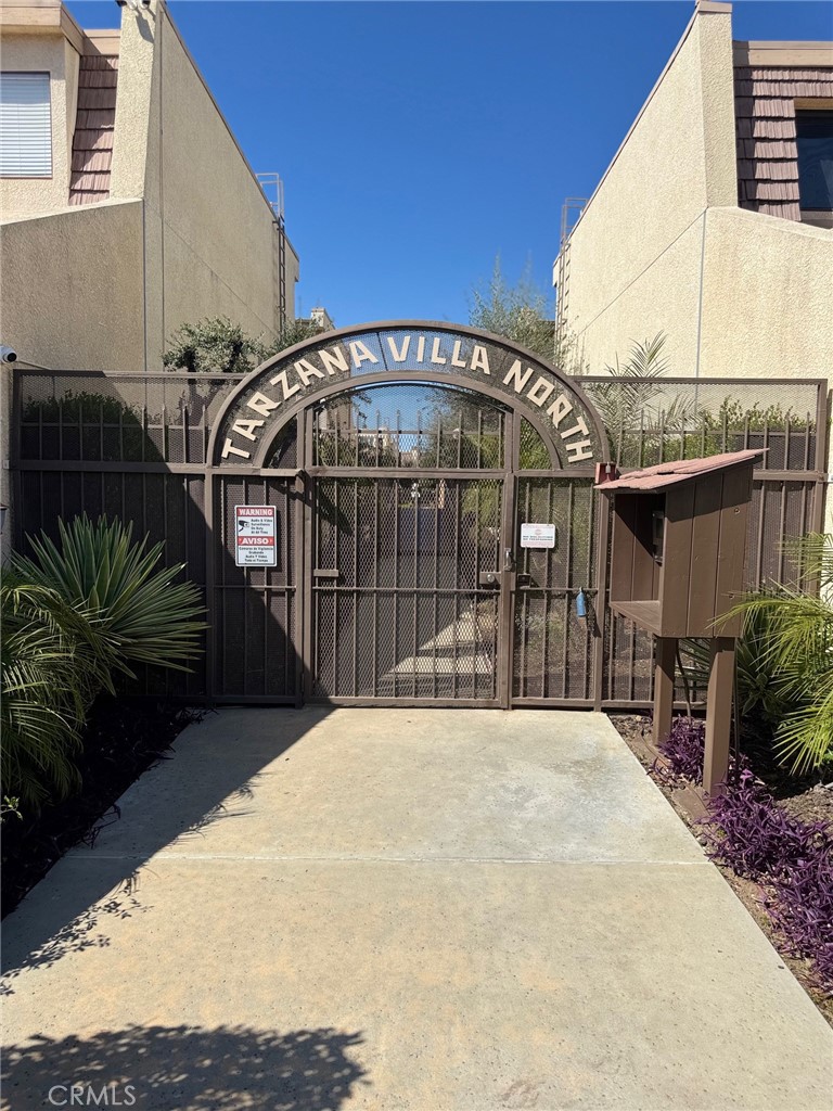 18419 Collins Street, Unit E Tarzana, CA 91356 - Photo 1 of 40