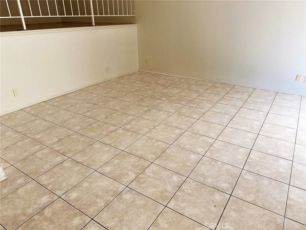 18419 Collins Street, Unit E Tarzana, CA 91356 - Photo 6 of 40 a view of a garage